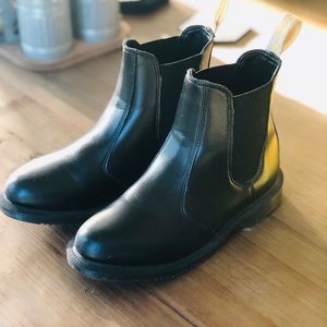 Dr. marten Flora Chelsea boots (vegan)